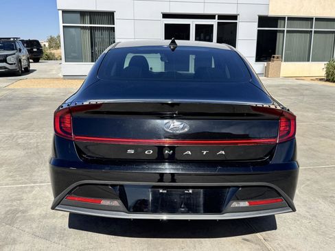 Used 2023 Hyundai Sonata SE FWD image 5