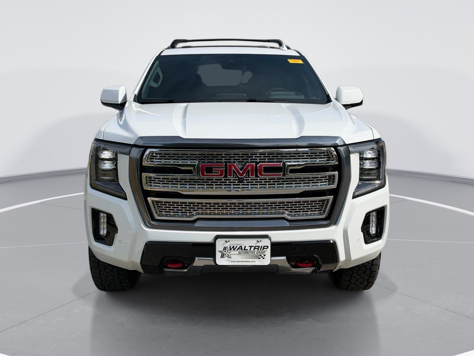 Used 2024 GMC Yukon AT4 w/ Technology Package AWD/4WD image 2