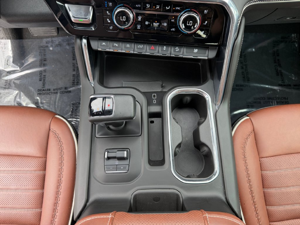 Used 2024 GMC Sierra 1500 Denali Ultimate AWD/4WD image 11