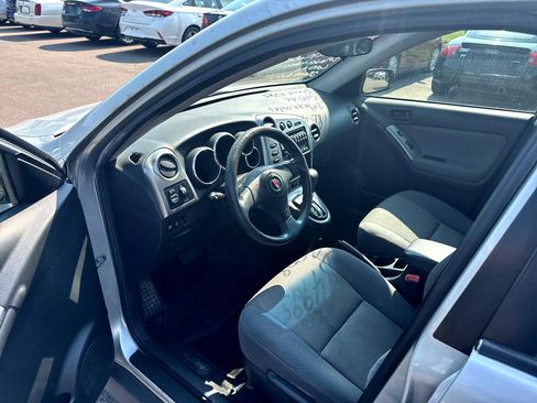 Used 2008 Pontiac Vibe w/ Preferred Package image 9