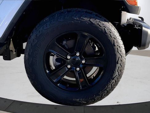 Certified 2023 Jeep Wrangler Altitude image 33
