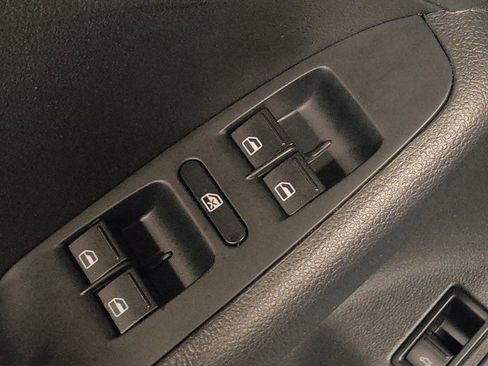 Used 2017 Volkswagen Jetta SE FWD image 27