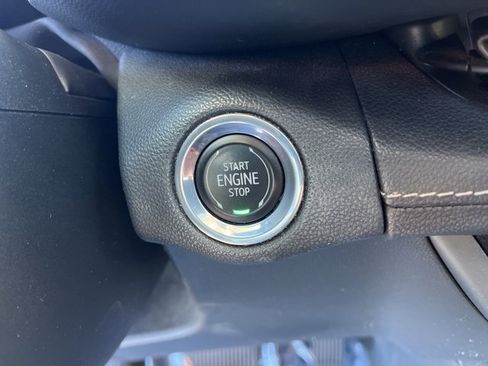 Used 2022 Buick Envision Avenir w/ Technology Package II image 22