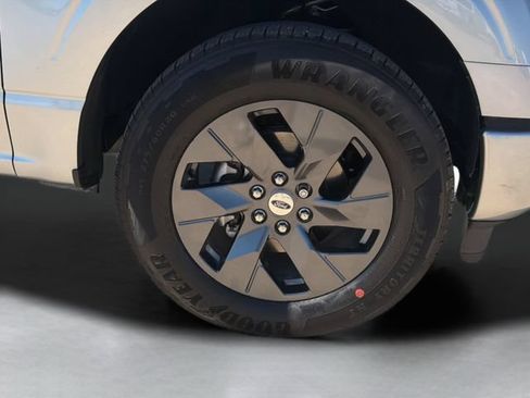 Used 2025 Ford F150 STX w/ Equipment Group 200A RWD image 9
