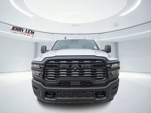 New 2026 RAM 2500 Tradesman AWD/4WD image 8