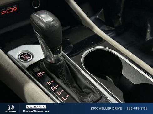 Used 2024 Nissan Altima 2.5 SV AWD/4WD image 33