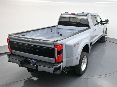 New 2026 Ford F450 Platinum w/ FX4 Off-Road Package image 43