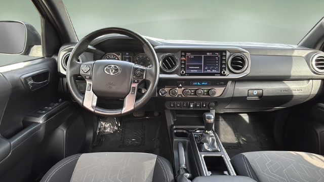 Used 2022 Toyota Tacoma TRD Off-Road w/ Technology Package AWD/4WD image 10