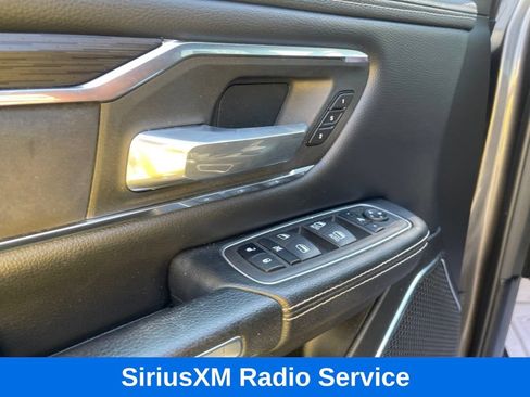Used 2024 RAM 1500 Laramie AWD/4WD image 12
