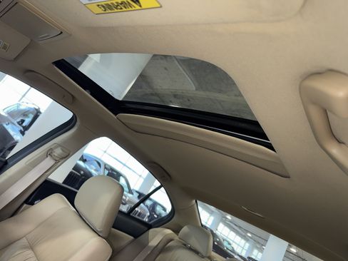 Used 2012 Honda Accord EX-L image 32