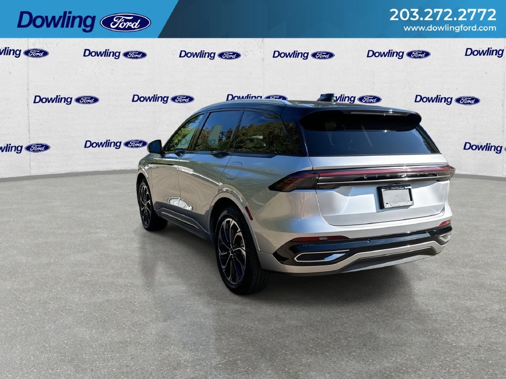 Used 2026 Lincoln Nautilus Reserve AWD/4WD image 6