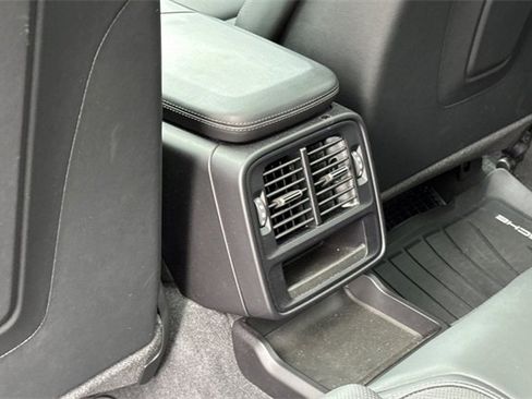 Used 2022 Porsche Taycan GTS image 14