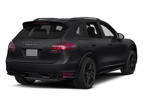 Used 2014 Porsche Cayenne GTS AWD/4WD image 2