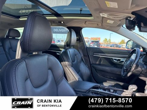 Used 2017 Volvo V90 T6 Cross Country image 10