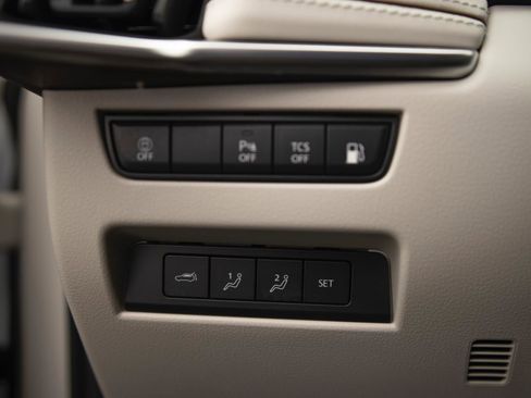 Used 2024 MAZDA CX-90 Plug-In Hybrid w/ Premium Plus image 11