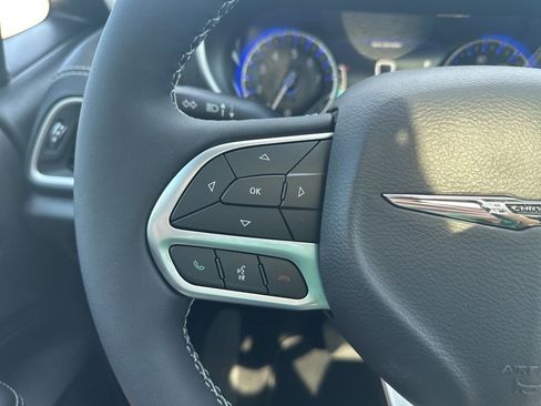 New 2026 Chrysler Pacifica Select image 65