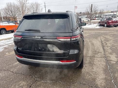 Certified 2023 Jeep Grand Cherokee Laredo image 17