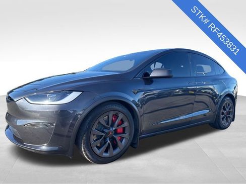 Used 2024 Tesla Model X image 3