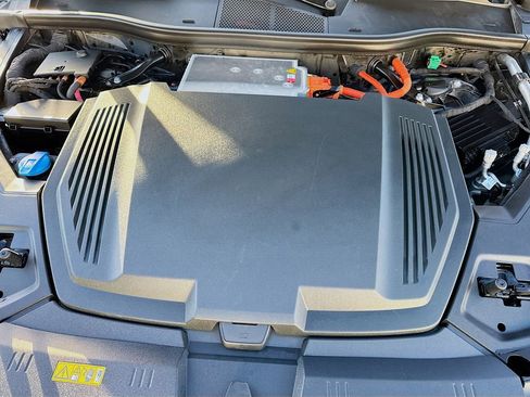 Used 2019 Audi e-tron Prestige w/ Prestige Package image 42