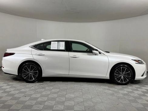 Used 2025 Lexus ES 350 w/ Premium Package FWD image 10
