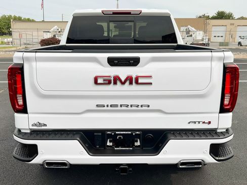 Used 2024 GMC Sierra 1500 AT4 image 10