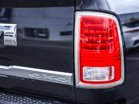 Used 2017 RAM 2500 Limited image 11