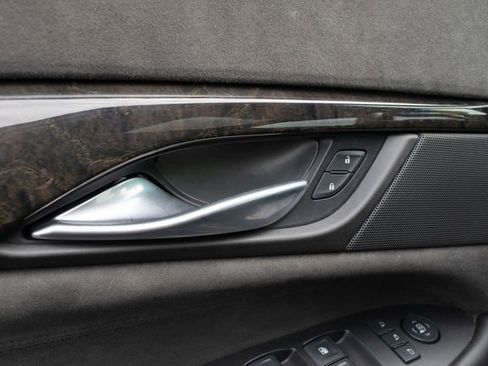 Used 2016 Cadillac Escalade Platinum image 16