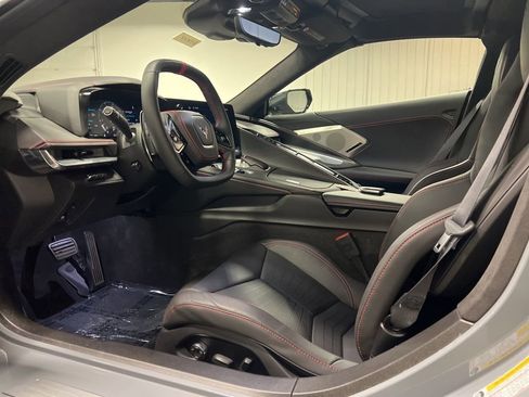 Certified 2025 Chevrolet Corvette Stingray Premium Cpe w/ Z51 Performance Package image 8