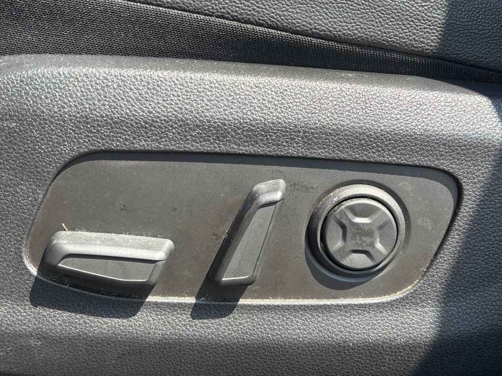 Used 2023 Kia Carnival SX Prestige FWD image 10