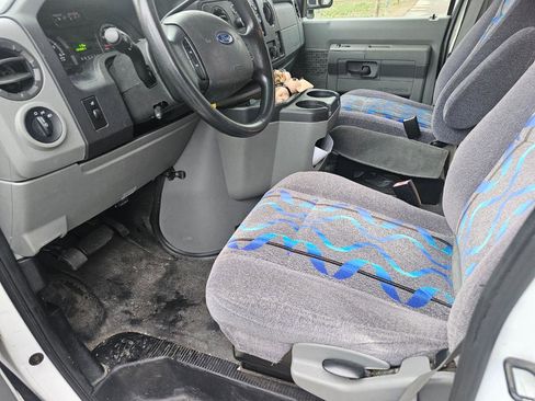 Used 2010 Ford E-350 and Econoline 350 Super Duty image 23