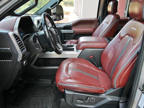 Used 2021 Ford F350 Platinum AWD/4WD image 24