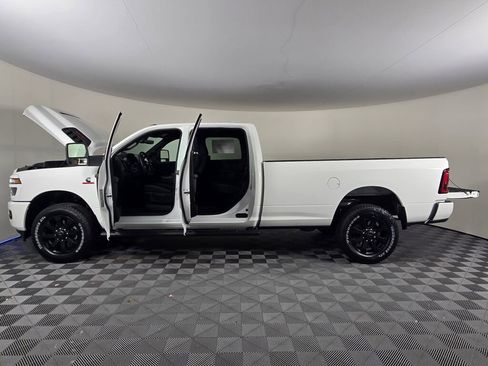 New 2026 RAM 2500 Tradesman AWD/4WD image 19