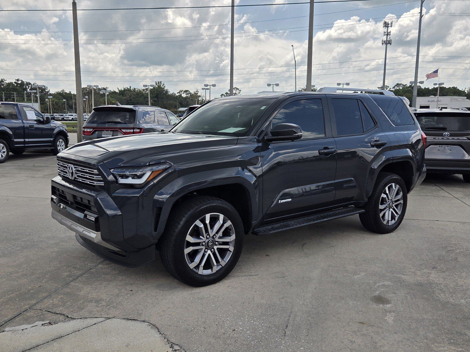 Certified 2025 Toyota 4Runner Limited AWD/4WD image 3