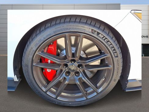 Used 2022 Ford Mustang Shelby GT500 w/ Technology Package image 7