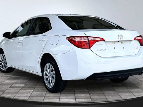Used 2018 Toyota Corolla LE FWD image 4
