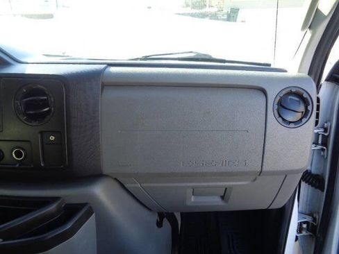 Used 2013 Ford E-350 and Econoline 350 XLT image 21