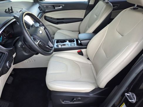 Used 2019 Ford Edge Titanium w/ Equipment Group 301A image 10