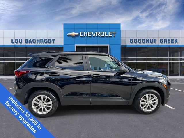 Used 2024 Chevrolet TrailBlazer LS w/ LS Convenience Package FWD image 9