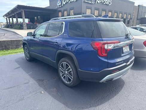 Used 2023 GMC Acadia SLT w/ Technology Package FWD image 7
