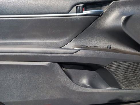 Used 2022 Toyota Camry SE w/ Carpet Mat Package (TMS) FWD image 19