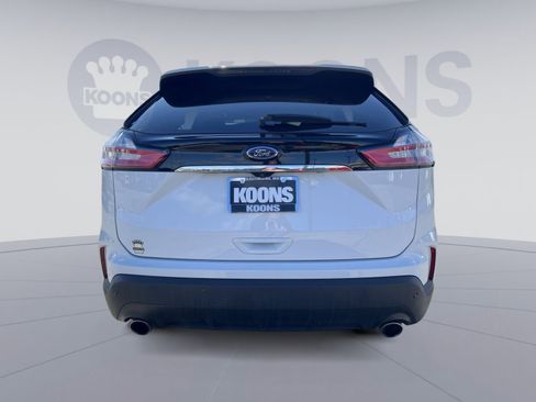 Used 2020 Ford Edge SE image 5