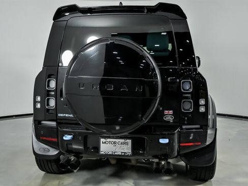 Used 2023 Land Rover Defender 90 V8 AWD/4WD image 9