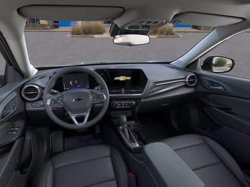 New 2026 Chevrolet Trax ACTIV w/ Sunroof Package FWD image 15
