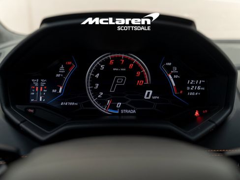 Used 2023 Lamborghini Huracan EVO image 28