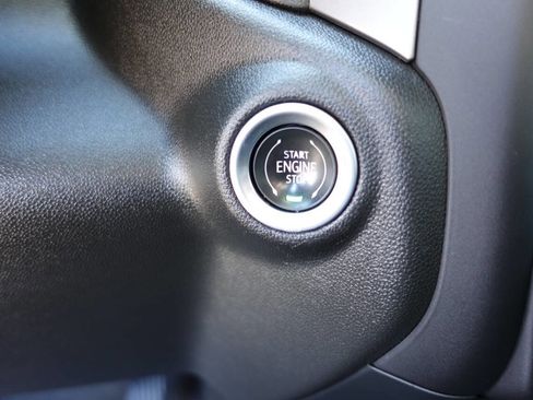 Used 2023 Chevrolet Silverado 1500 Custom image 40