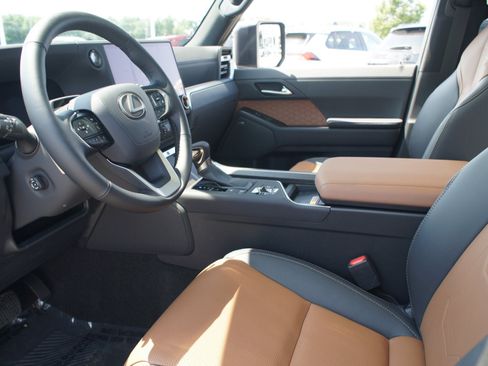 Used 2026 Lexus GX 550 w/ Accessory Package (ZB) AWD/4WD image 15