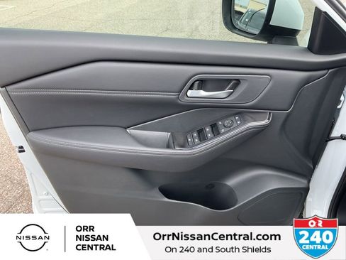 New 2026 Nissan Rogue SV w/ SV Premium Package FWD image 16