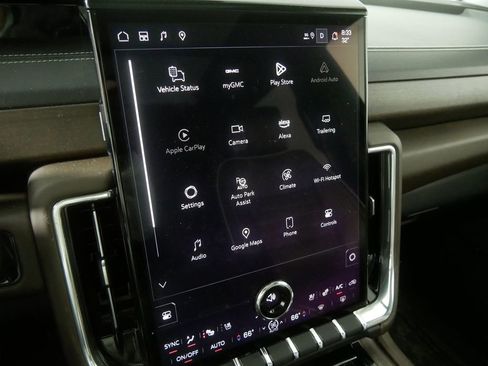 Used 2025 GMC Yukon Denali Ultimate AWD/4WD image 31