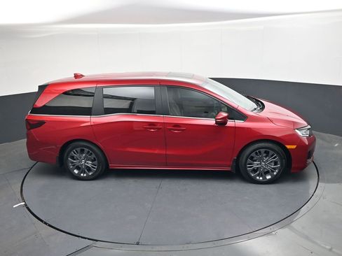 New 2026 Honda Odyssey Touring image 25