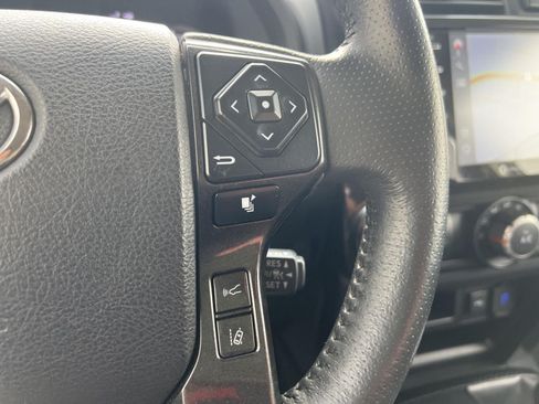 Used 2021 Toyota 4Runner TRD Off-Road AWD/4WD image 25